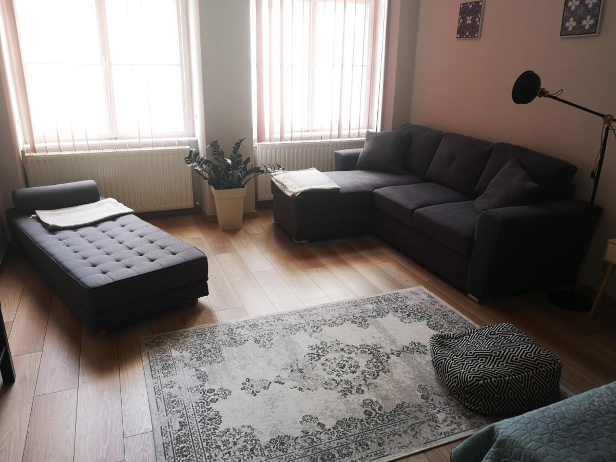 Palace - Belvarosi Apartman Eger Eksteriør bilde