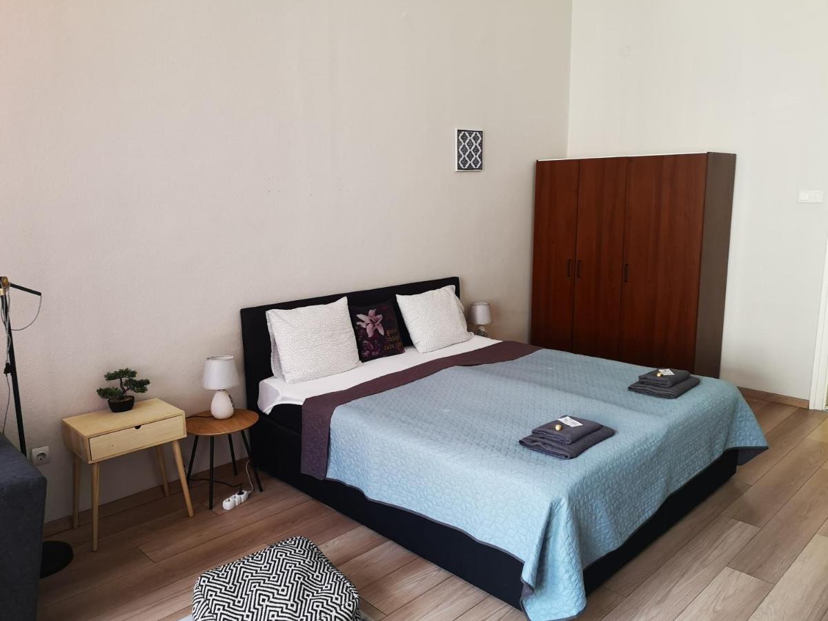 Palace - Belvarosi Apartman Eger Eksteriør bilde